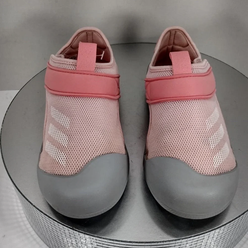 Adidas Kids Water Shoes in  size 1 kids pre owned Exellent condition